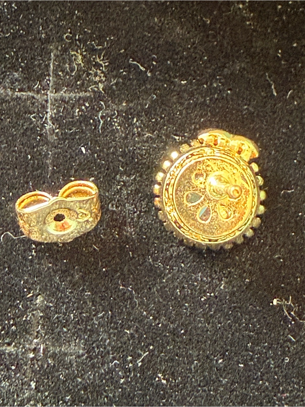 ChaneI Gold-Tone Crystal Stud Earrings with Logo - Picture 7 of 9